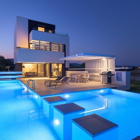 Albatross Beach Front Villas Gennadi Extérieur photo