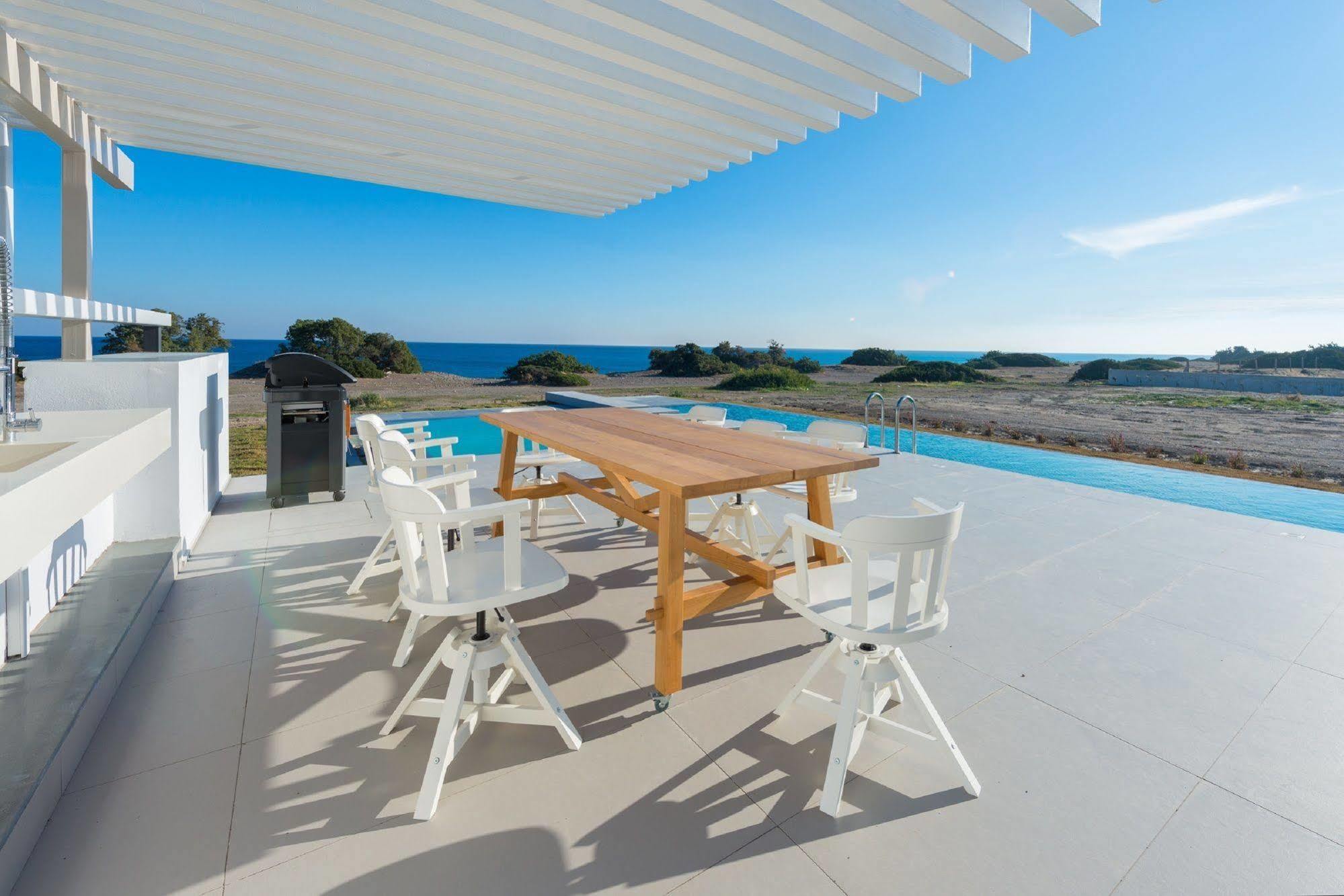 Albatross Beach Front Villas Gennadi Extérieur photo