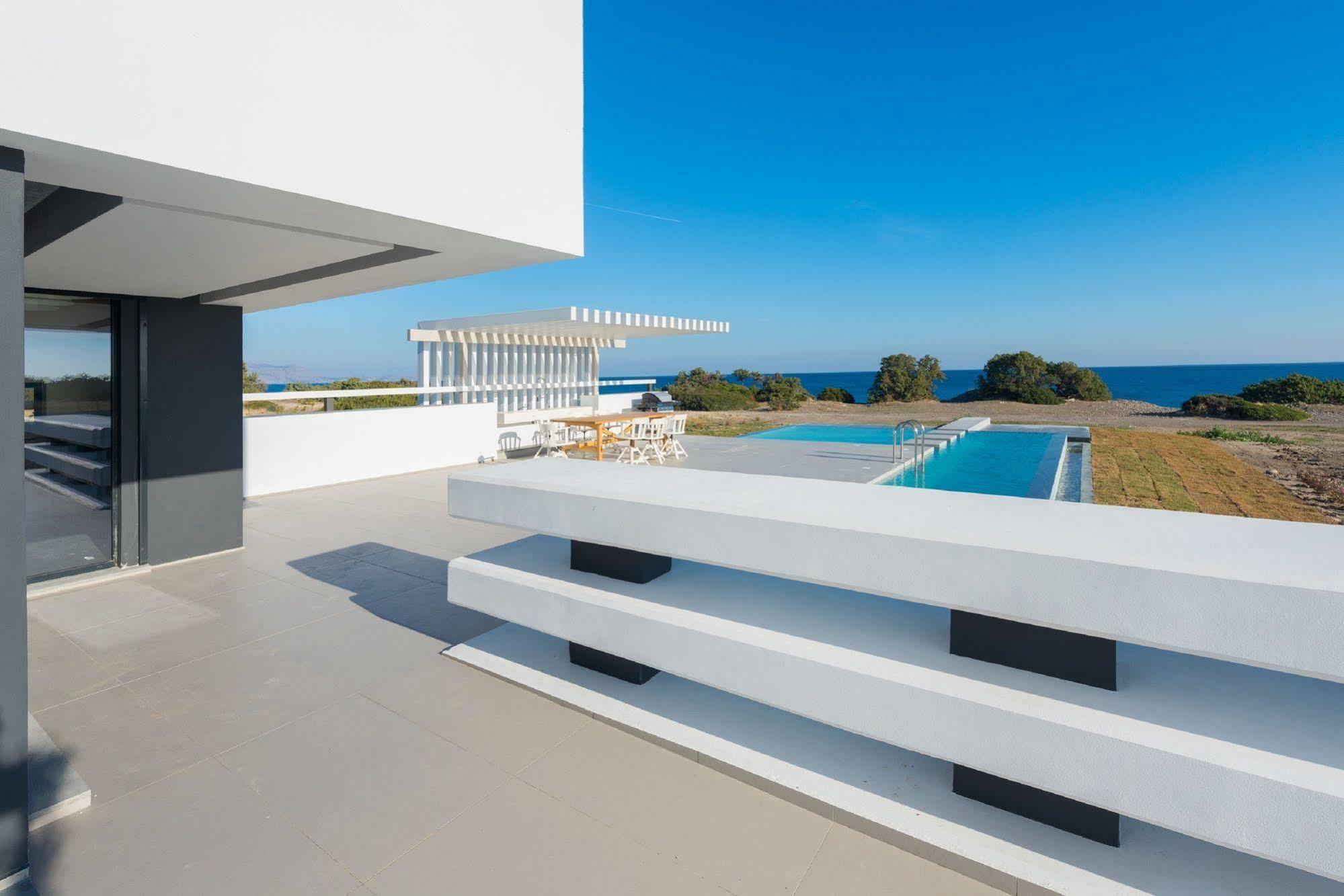 Albatross Beach Front Villas Gennadi Extérieur photo