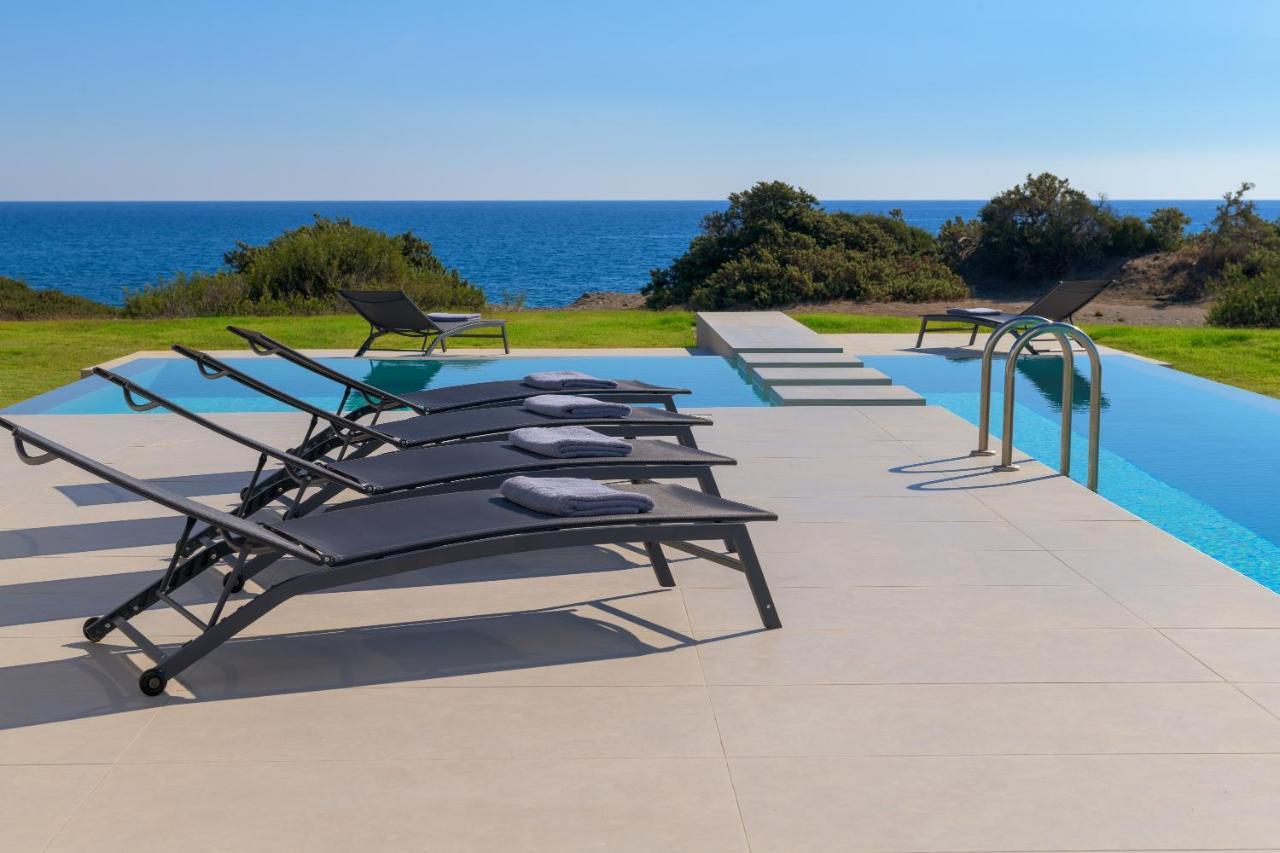 Albatross Beach Front Villas Gennadi Extérieur photo