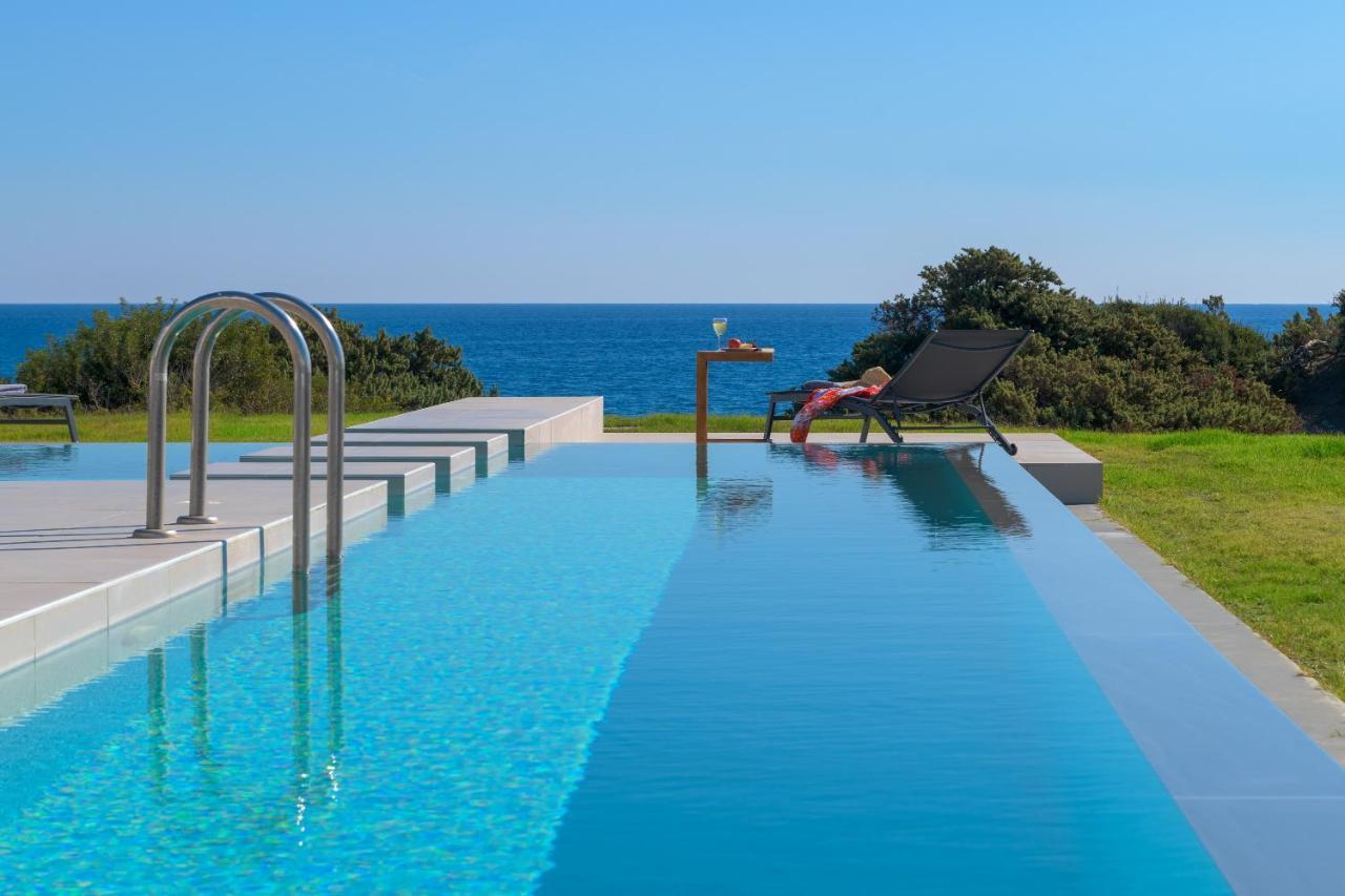 Albatross Beach Front Villas Gennadi Extérieur photo