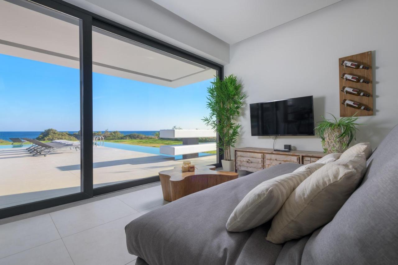 Albatross Beach Front Villas Gennadi Extérieur photo