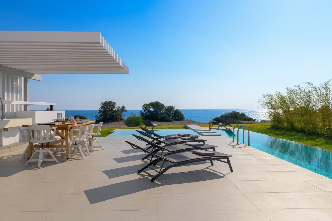 Albatross Beach Front Villas Gennadi Extérieur photo