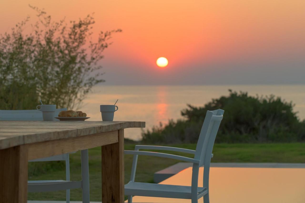 Albatross Beach Front Villas Gennadi Extérieur photo