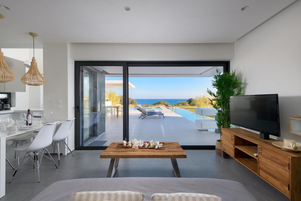 Albatross Beach Front Villas Gennadi Extérieur photo